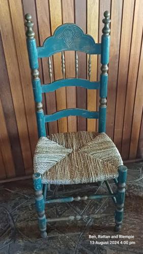 Wrapped chair - twisted seagrass